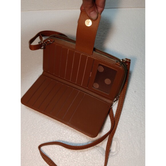 Women’s Wallet Zip Around Closure Zipper Pockets Card Slots Plaid Print NWOT - Picture 5 of 8